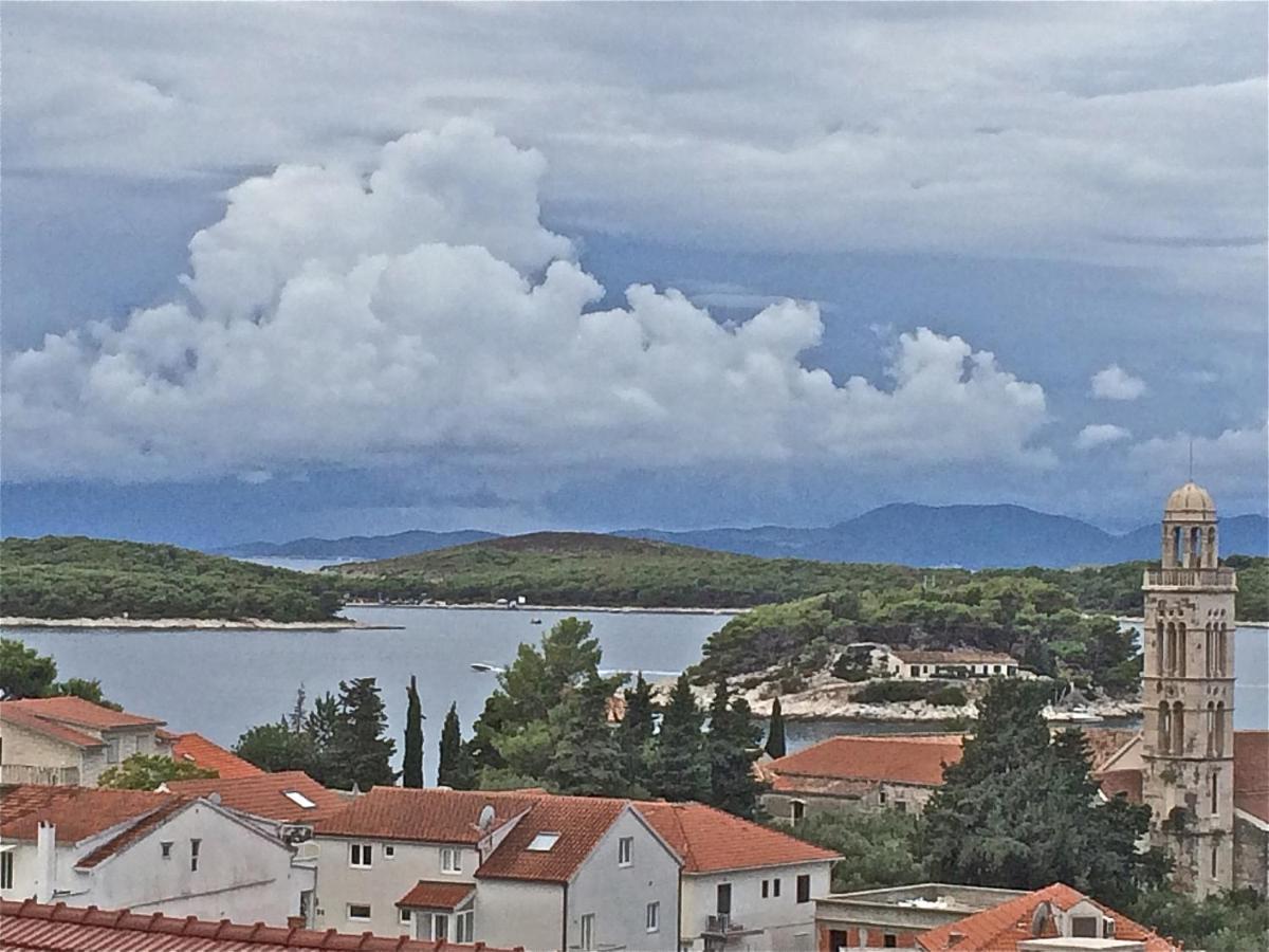 Apartment Elena 40 M2 With Beautiful Wide Sea Views 3 Stars Hvar Town Exterior photo
